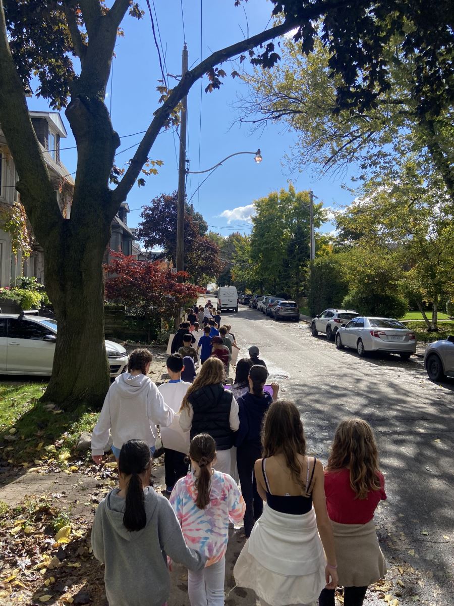 Students from Kew Beach JPS participate in the walk for Chenie Wenjack