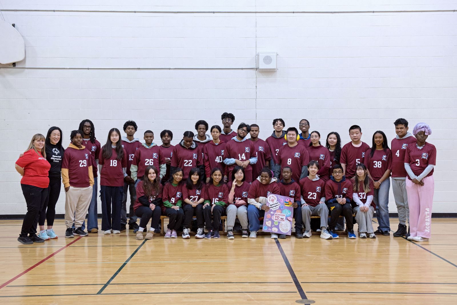 Jennifer Kil with her class.